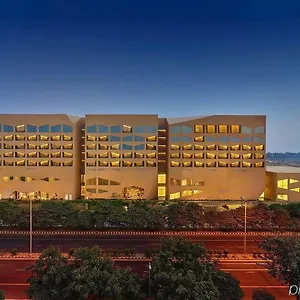 Vivanta New Delhi, Dwarka Otel